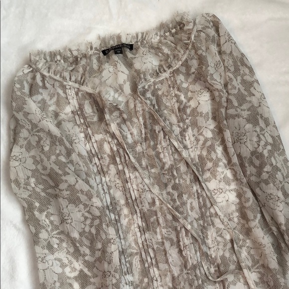 Express Blouse - Picture 2 of 4